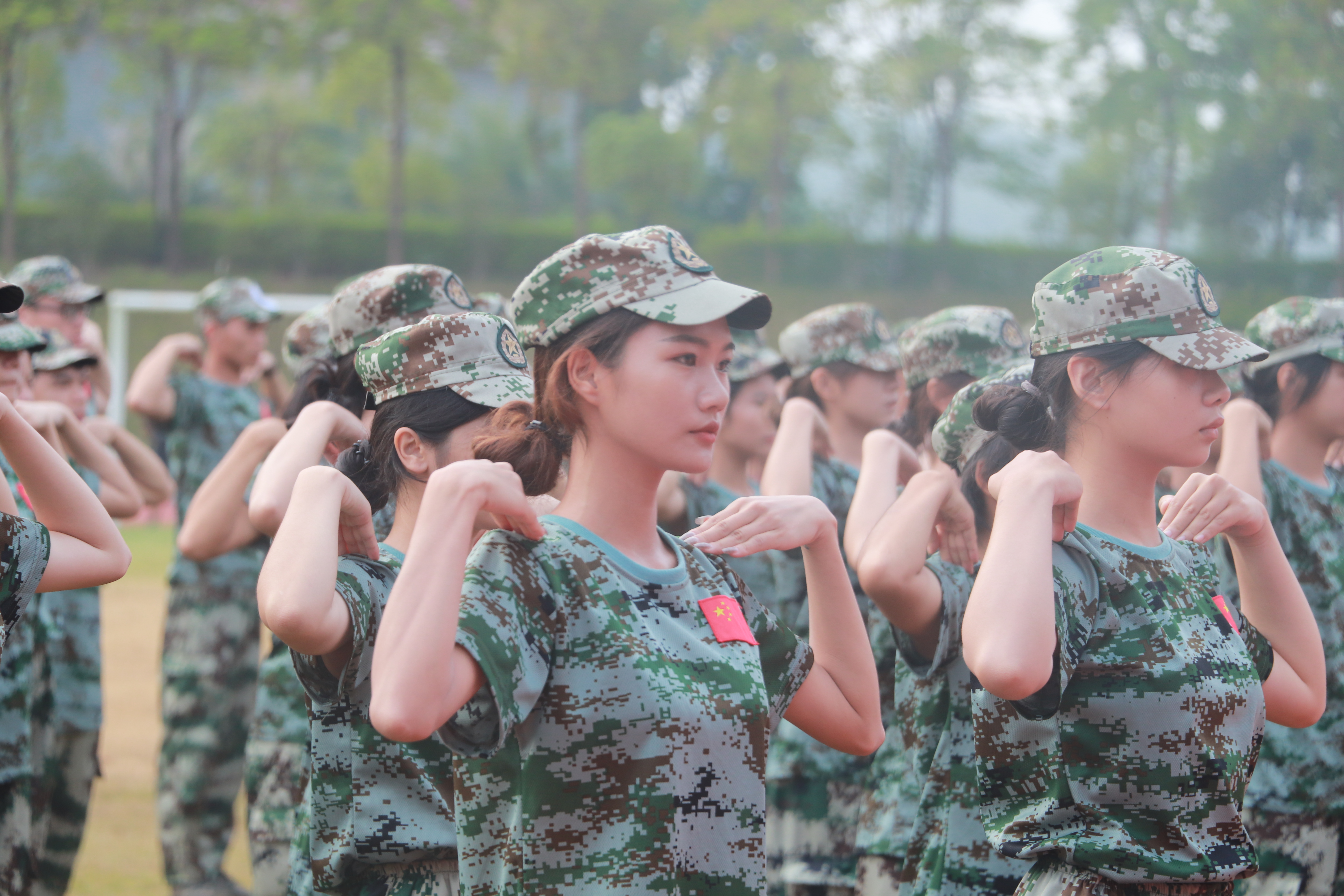 廣州華立科技職業(yè)學(xué)院云浮校區(qū)隆重舉行2021級(jí)新生軍訓(xùn)總結(jié)表彰大會(huì)暨新生開學(xué)典禮